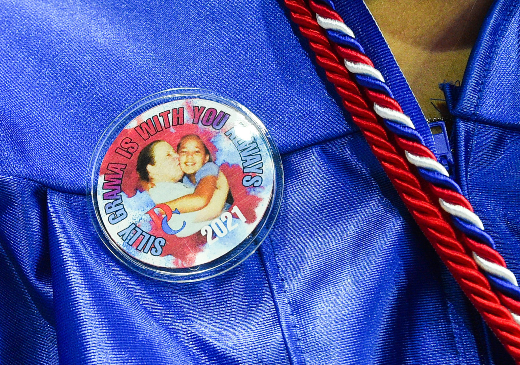 060621-qc-nws-gradcentral-001